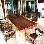 Mayette Villa By Chezplaya